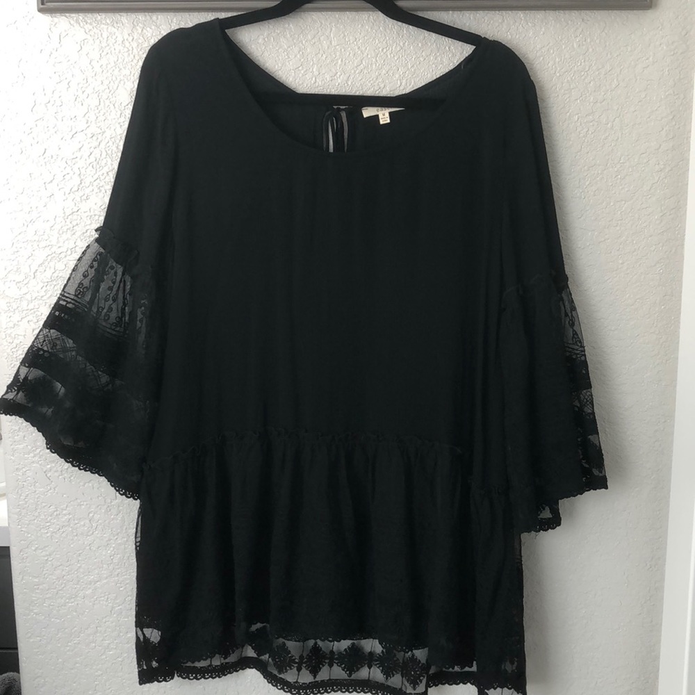 EUC M Easel Lace Blouse